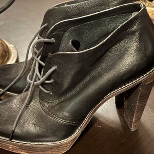 Cole Haan Black Leather Lace-Up High Heel Ankle Boots